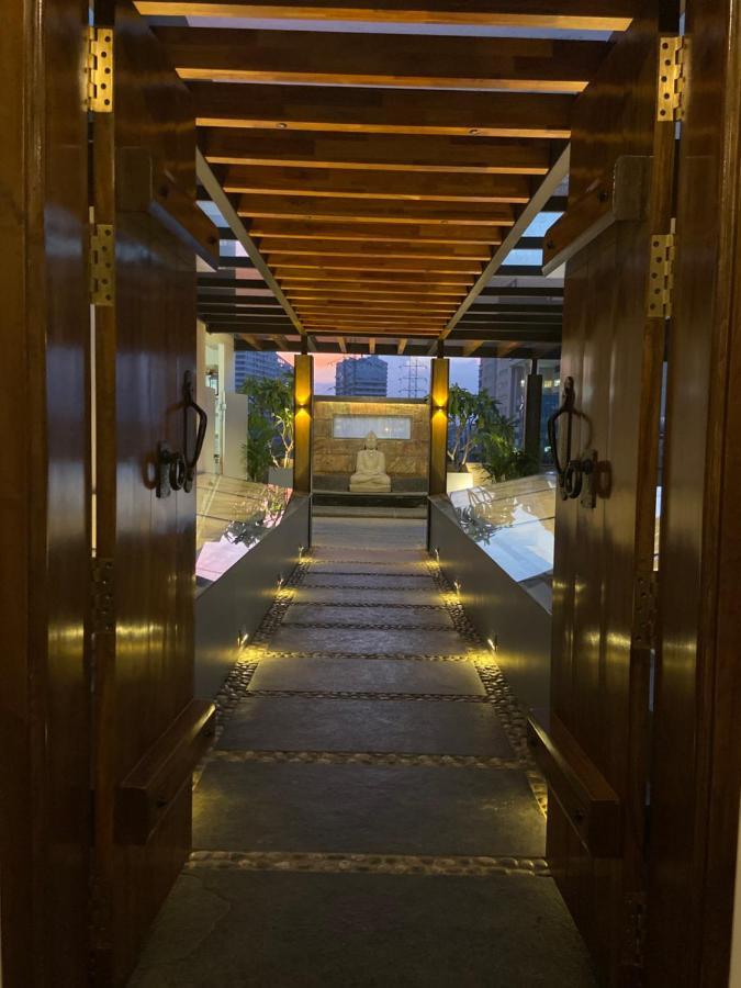 Aura Corporate Suites Бангалор Экстерьер фото