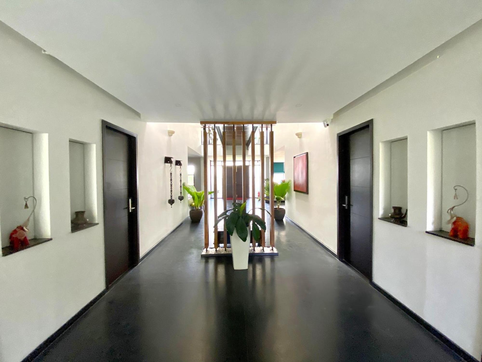 Aura Corporate Suites Бангалор Экстерьер фото